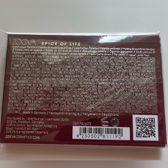 Zoe a Spice of Life Voyager eyeshadow palette - Picture 3 of 3